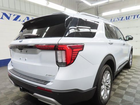 Used 2025 Ford Explorer Platinum image 4