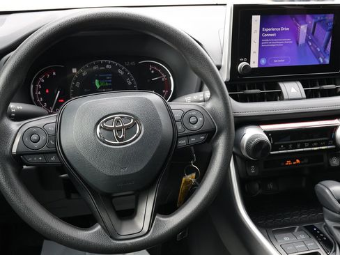 Used 2025 Toyota RAV4 LE image 15