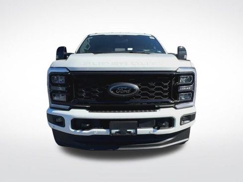 New 2026 Ford F250 Lariat w/ Black Appearance Package AWD/4WD image 3