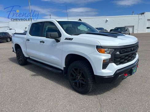 Certified 2023 Chevrolet Silverado 1500 Custom Trail Boss w/ LPO, Dark Essentials Package AWD/4WD image 9