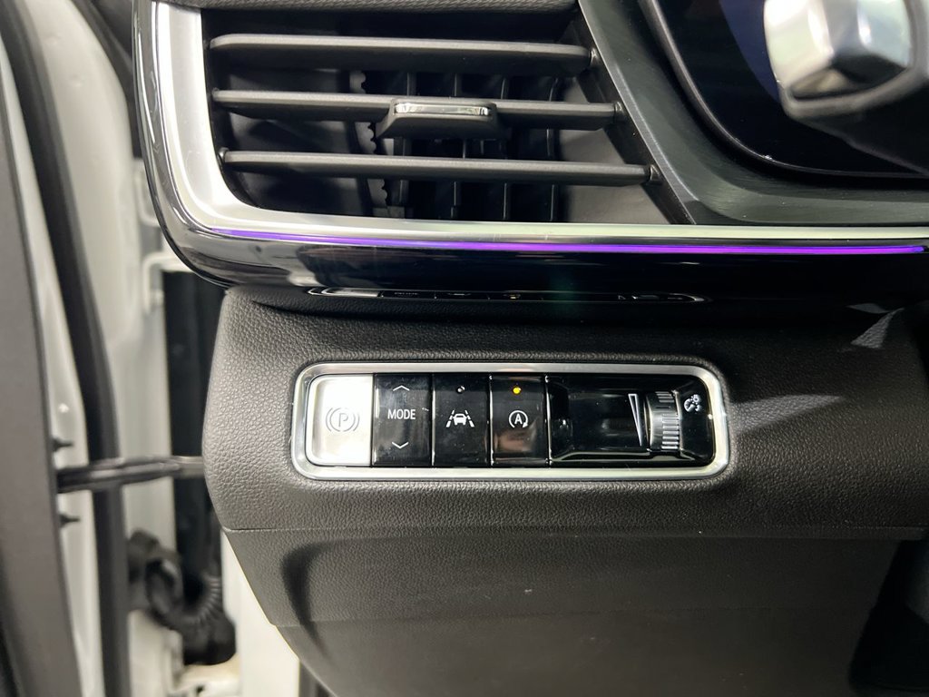 Used 2024 Buick Envision Preferred AWD/4WD image 19