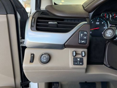 Used 2015 Chevrolet Tahoe LTZ RWD image 21