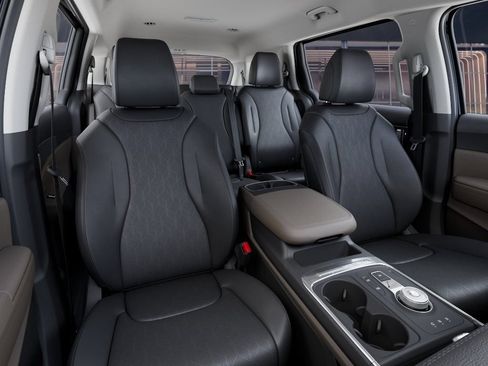 New 2026 Kia Carnival LXS FWD image 16