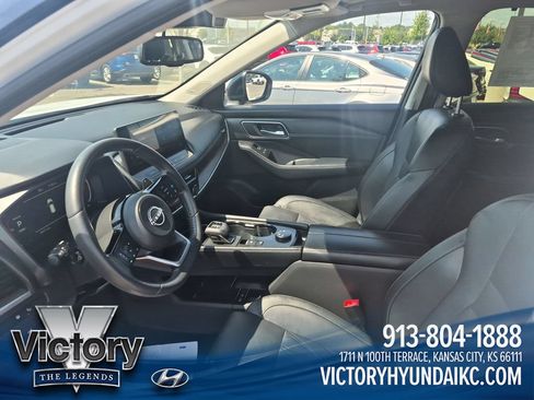 Used 2024 Nissan Rogue Platinum w/ Platinum Premium Package AWD/4WD image 9