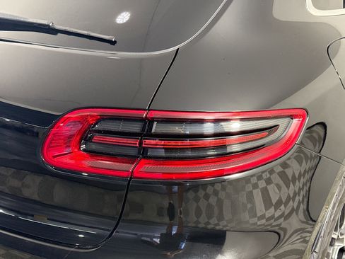 Used 2018 Porsche Macan S image 33
