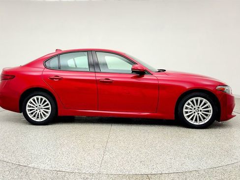 Used 2022 Alfa Romeo Giulia Sprint AWD/4WD image 4