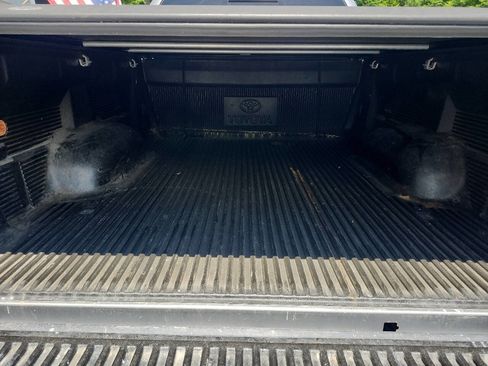 Used 2011 Toyota Tundra 4x4 Double Cab w/ Tow Pkg image 7