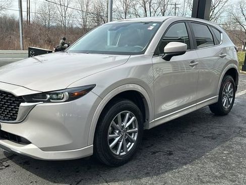 Used 2024 MAZDA CX-5 AWD 2.5 S w/ Preferred Package image 2