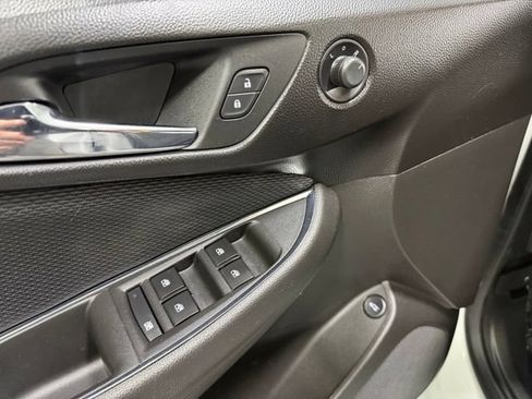 Used 2017 Chevrolet Cruze LT w/ Convenience Package FWD image 17