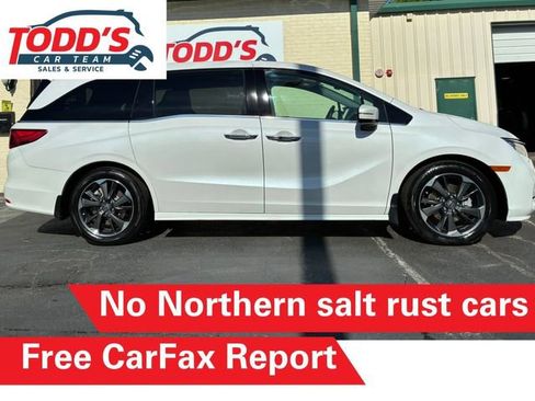 Used 2023 Honda Odyssey Elite image 2