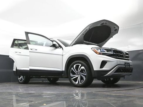 Used 2023 Volkswagen Atlas SEL AWD/4WD image 48