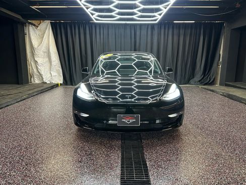 Used 2018 Tesla Model 3 Long Range image 2