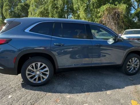 New 2026 Buick Enclave Preferred w/ Power Package image 9