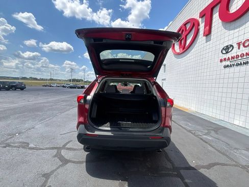 Used 2021 Toyota RAV4 XLE FWD image 29