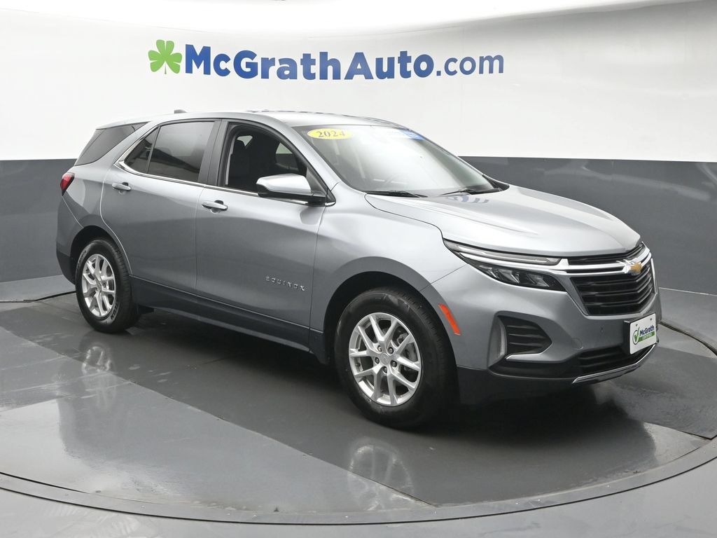Used 2024 Chevrolet Equinox LT AWD/4WD image 2