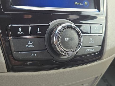 Used 2016 Honda Odyssey SE image 25