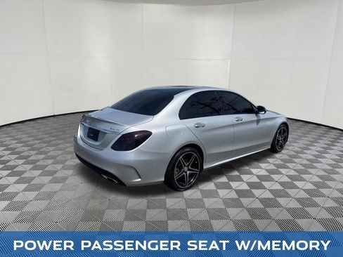 Used 2017 Mercedes-Benz C 300 4MATIC Sedan image 5
