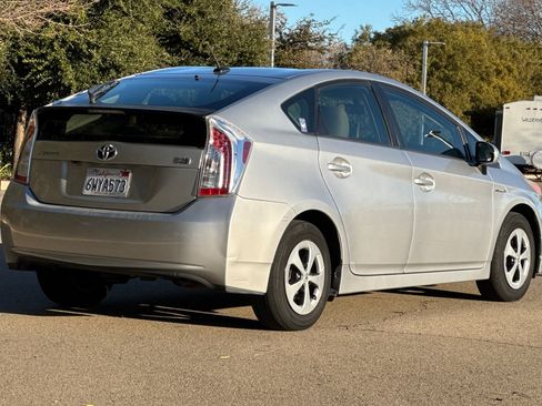 Used 2012 Toyota Prius Three image 4