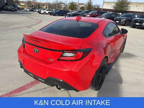 Used 2024 Toyota GR86 Premium w/ Performance Package image 3