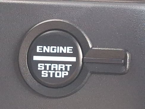 Used 2025 Ford Bronco Outer Banks AWD/4WD image 24