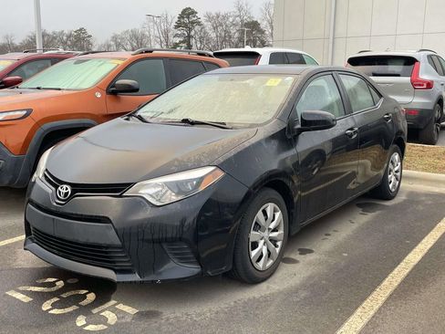 Used 2014 Toyota Corolla LE image 2
