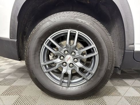 New 2025 GMC Acadia Elevation image 16