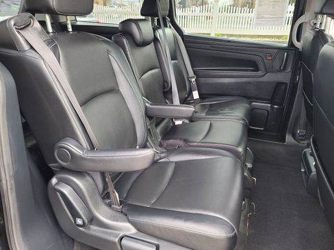 Used 2023 Honda Odyssey EX-L image 17