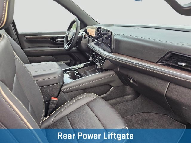 Used 2025 Chevrolet Tahoe Premier AWD/4WD image 13