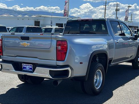 Used 2024 Chevrolet Silverado 3500 LTZ w/ LTZ Plus Package AWD/4WD image 5