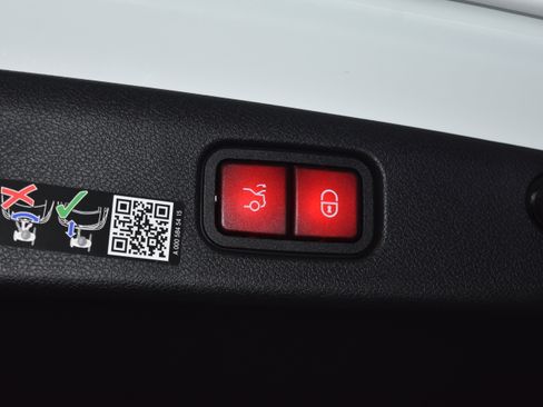 New 2026 Mercedes-Benz E 350 4MATIC Sedan image 27