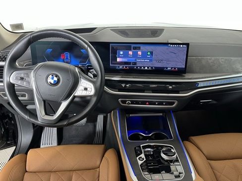 Used 2024 BMW X7 xDrive40i w/ Premium Package image 13