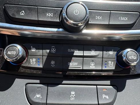 Used 2018 Buick LaCrosse Premium FWD image 23