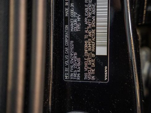 Used 2023 Volvo V60 B5 Cross Country Plus image 39