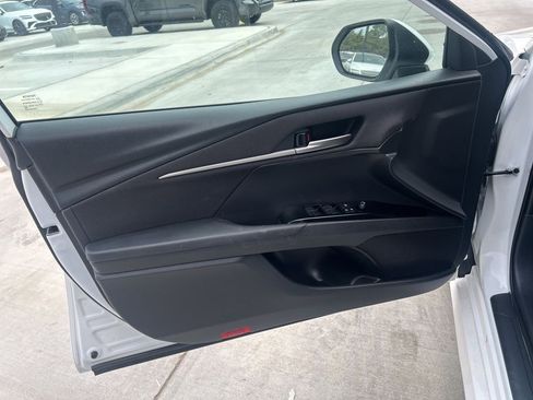 Used 2025 Toyota Camry LE FWD image 6