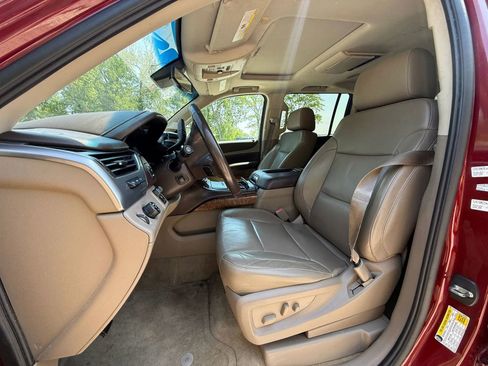 Used 2016 Chevrolet Suburban LTZ RWD image 10