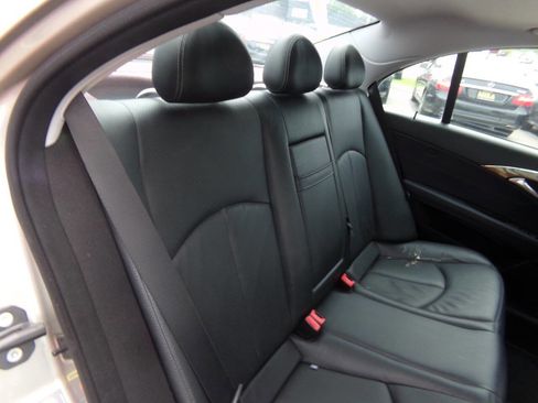 Used 2008 Mercedes-Benz E 350 4MATIC Sedan image 23