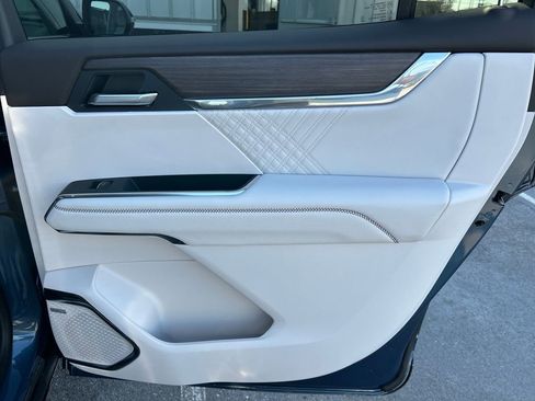 New 2026 GMC Acadia Denali w/ Super Cruise Package image 52