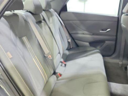 Used 2025 Hyundai Elantra SEL FWD image 33