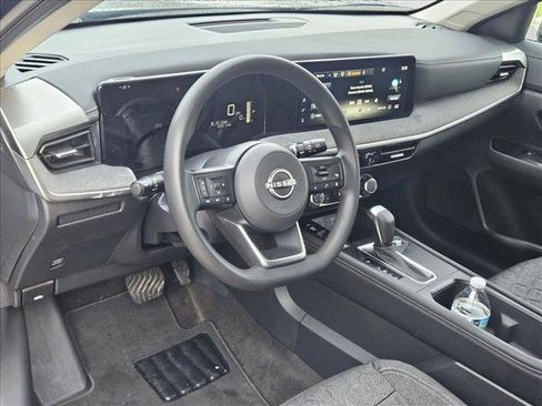 Used 2025 Nissan Kicks SV w/ Charging Package AWD/4WD image 10