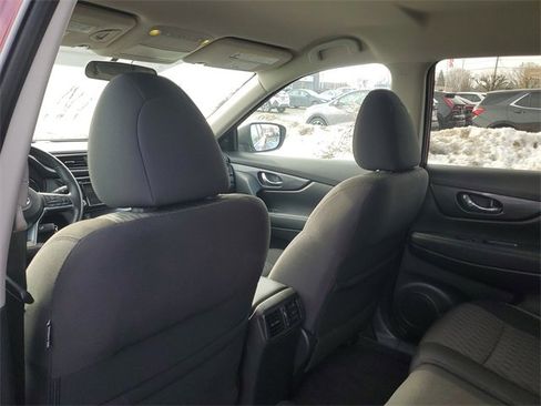 Used 2020 Nissan Rogue S image 10