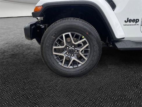 New 2025 Jeep Wrangler Sahara image 10