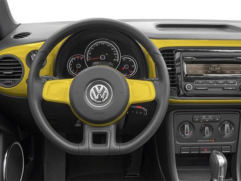 Used 2013 Volkswagen Beetle 2.5 FWD image 6
