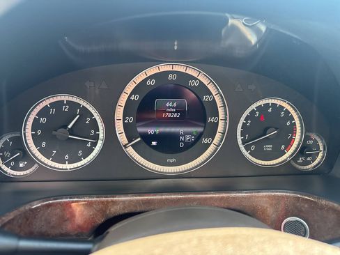 Used 2013 Mercedes-Benz E 350 4MATIC Sedan image 33