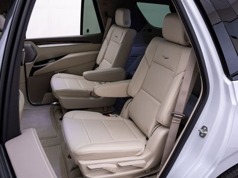 New 2026 Cadillac Escalade Platinum Sport w/ LPO, ONYX Package image 21