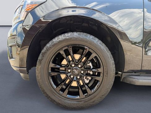 Used 2024 Ford Expedition Max XLT AWD/4WD image 9