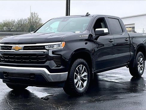 Used 2024 Chevrolet Silverado 1500 LT image 7