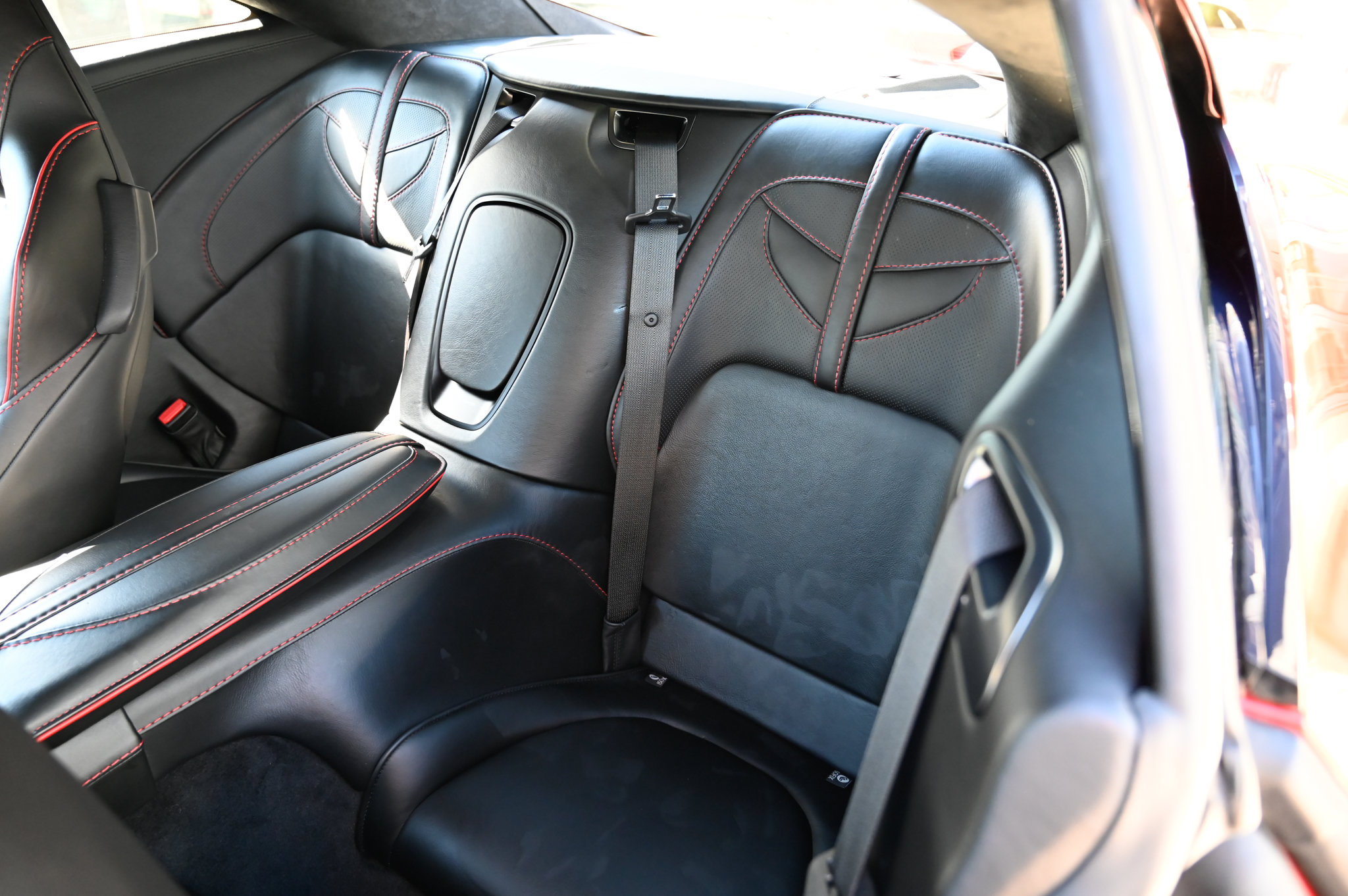 Used 2020 Aston Martin DBS Superleggera RWD image 22