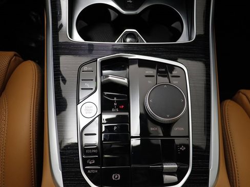 Used 2025 BMW X7 xDrive40i w/ M Sport Package image 12