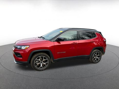 Used 2025 Jeep Compass Limited image 6