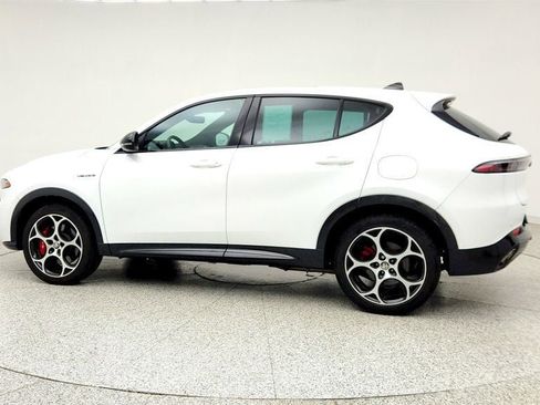 Used 2024 Alfa Romeo Tonale Veloce AWD/4WD image 8